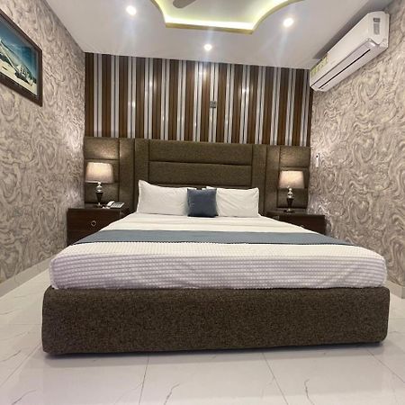 Hotel Croydon International Rawalpindi Extérieur photo