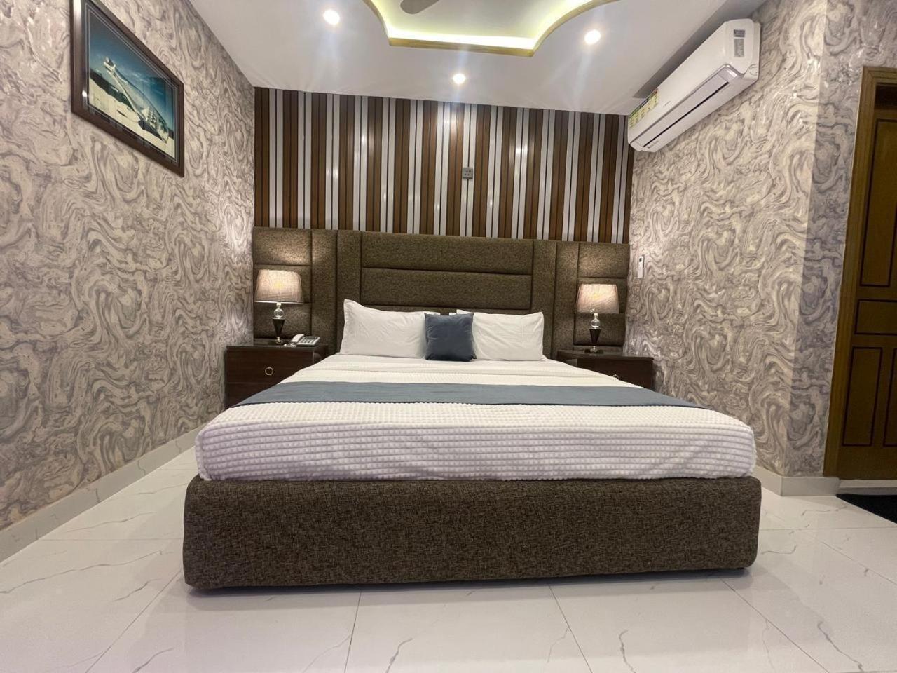 Hotel Croydon International Rawalpindi Extérieur photo
