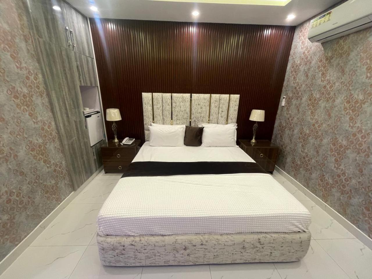 Hotel Croydon International Rawalpindi Extérieur photo