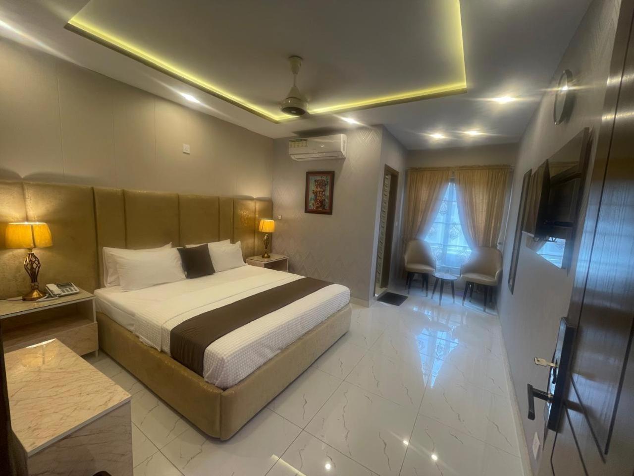 Hotel Croydon International Rawalpindi Extérieur photo