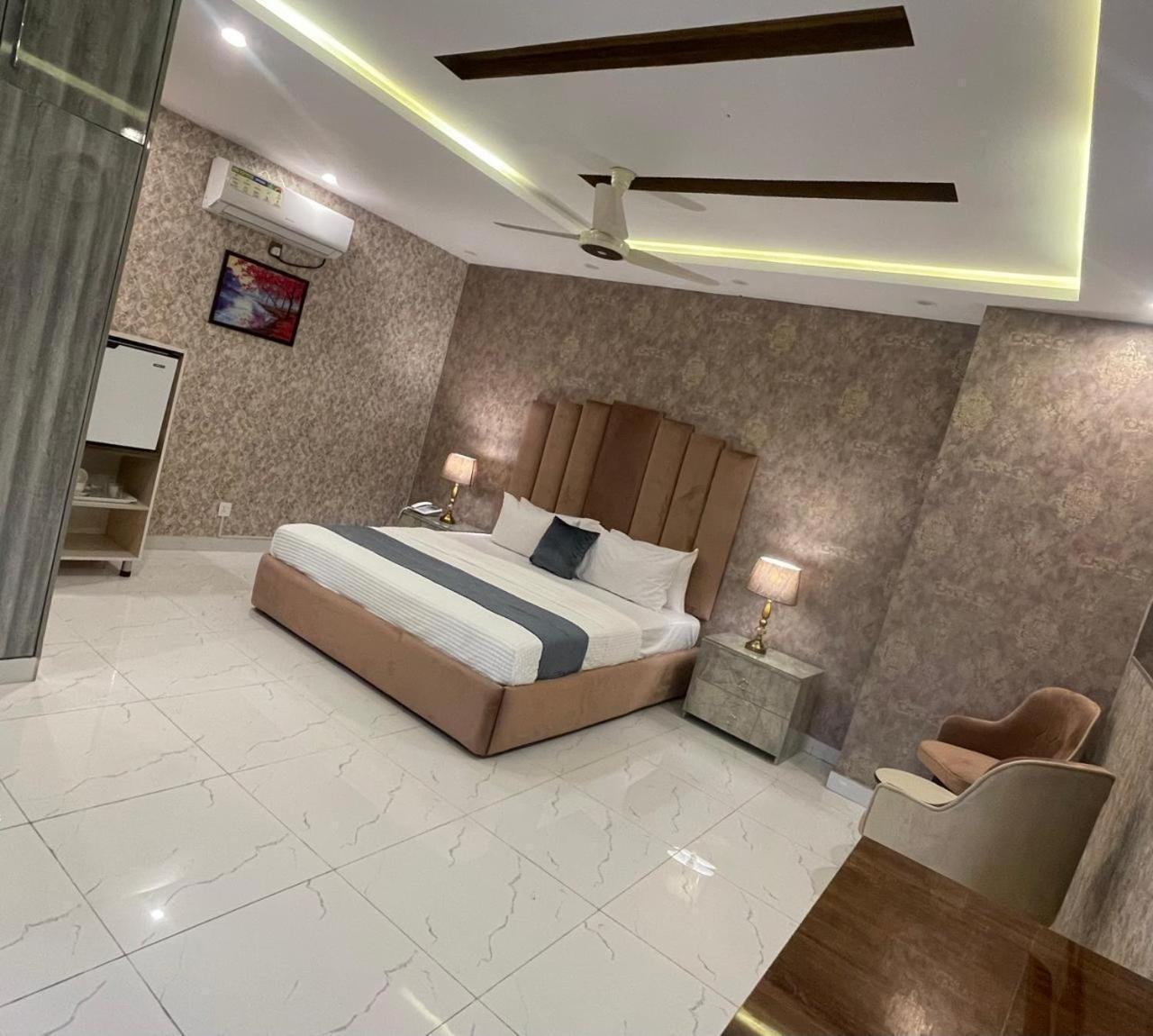 Hotel Croydon International Rawalpindi Extérieur photo