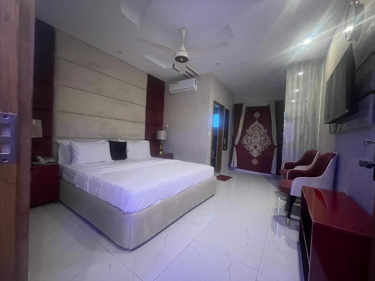 Hotel Croydon International Rawalpindi Extérieur photo