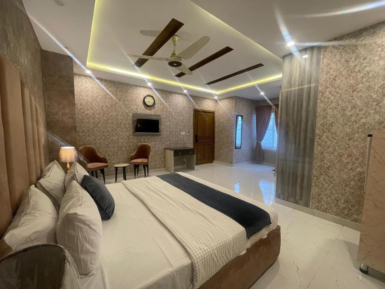 Hotel Croydon International Rawalpindi Extérieur photo
